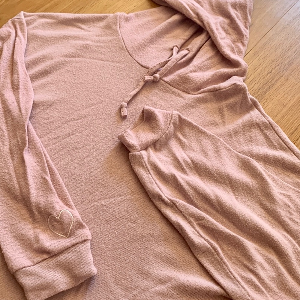 Rue21 Fuzzy Cropped Hoodie • XL